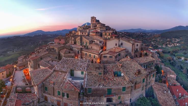 Casperia au coucher du soleil, photo originale